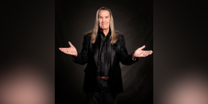Nicko McBrain 
